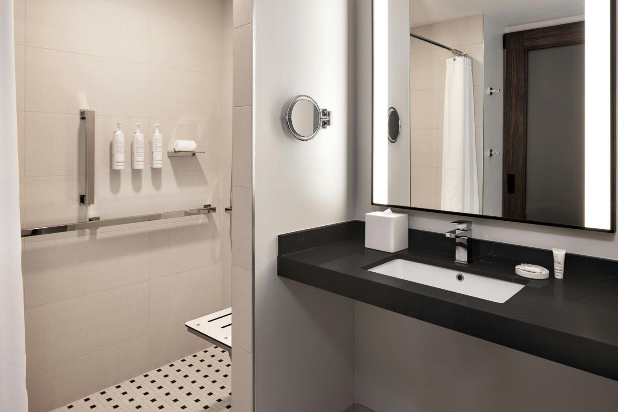 Oshkosh Marriott Waterfront Hotel & Convention Center Kültér fotó